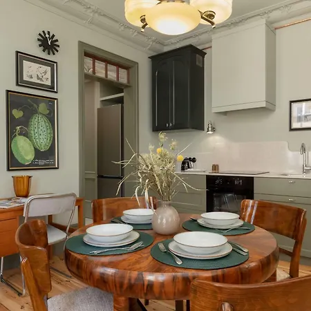 The Marien 1899 Timeless Elegance In The Heart Of Wrzeszcz By Renters شقة